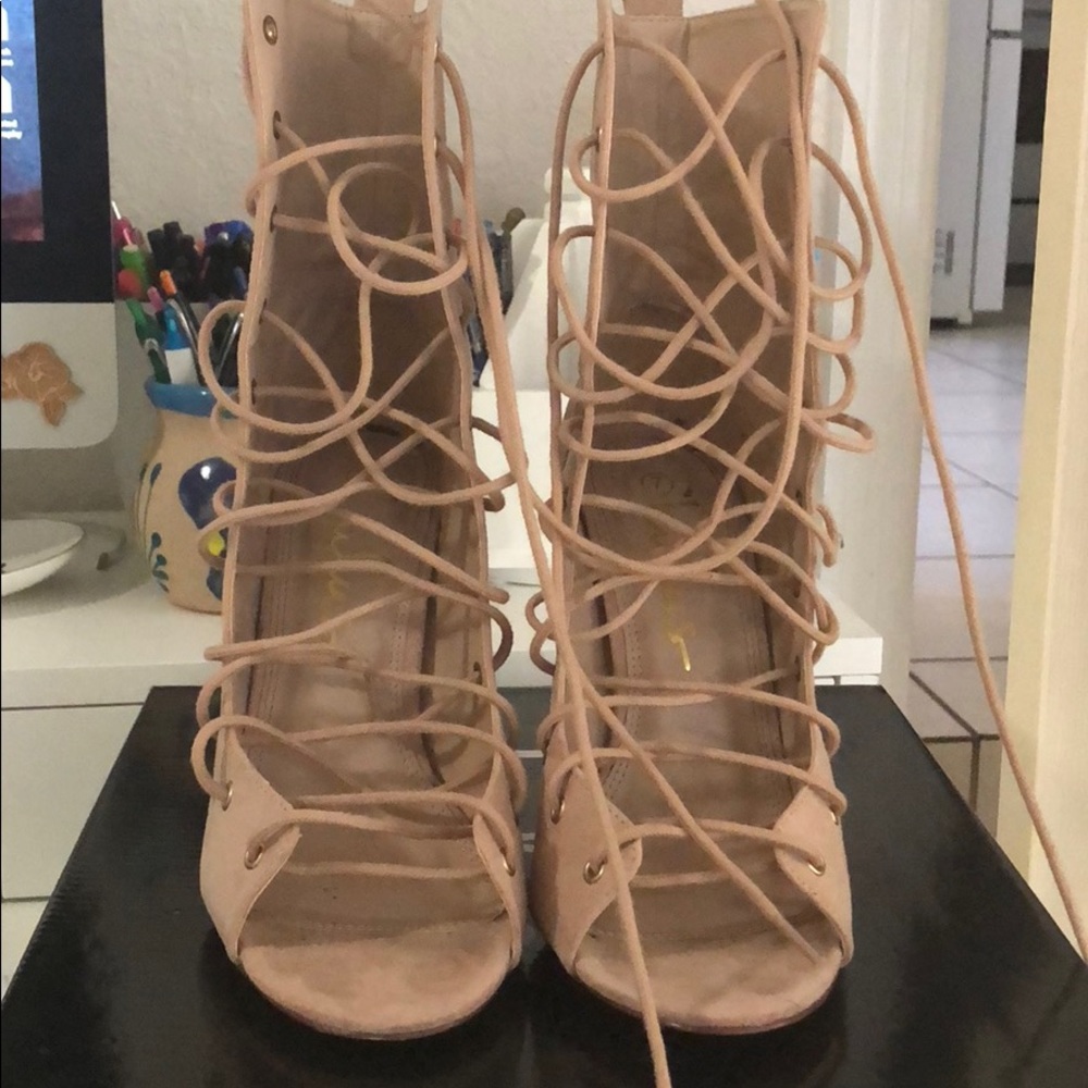 Lulus heels - Picture 2 of 5